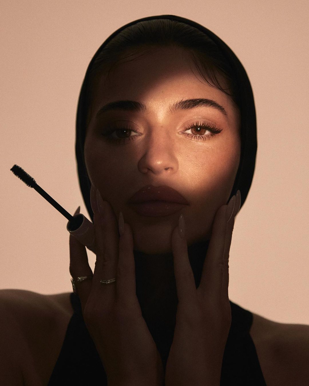 Acess_Kardashian_004.jpg