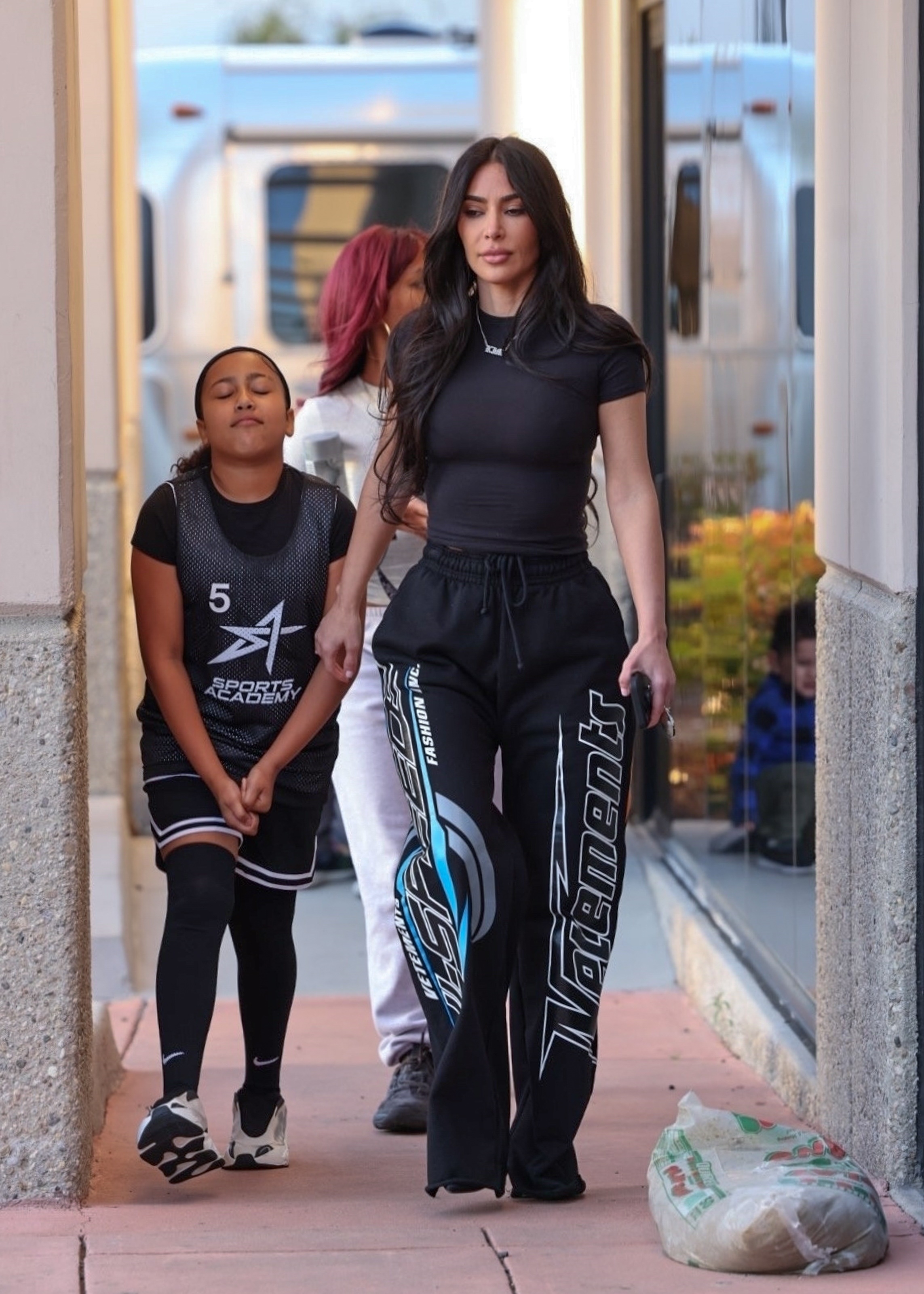 Acess_Kardashian_0046.jpg