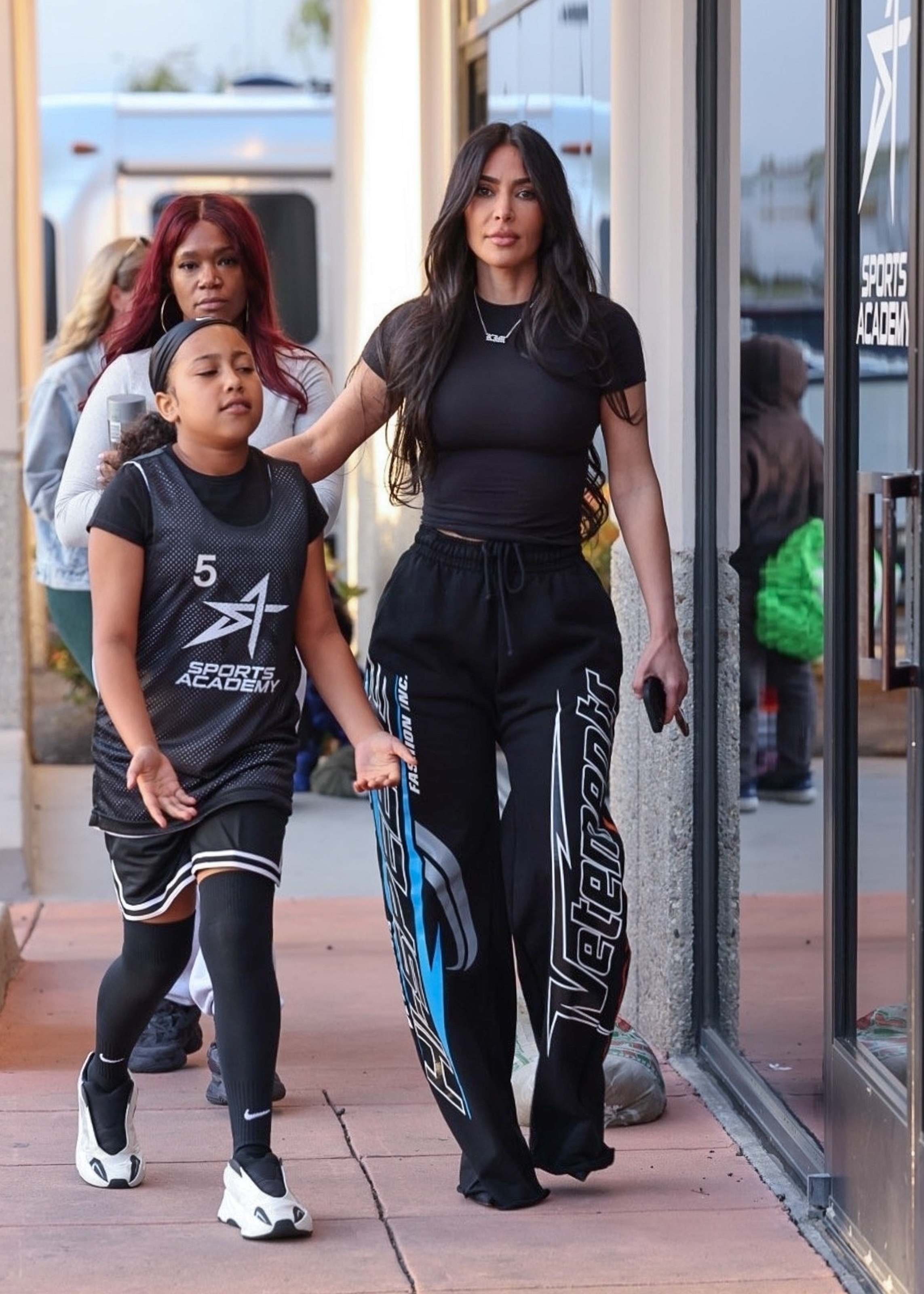 Acess_Kardashian_006.jpg