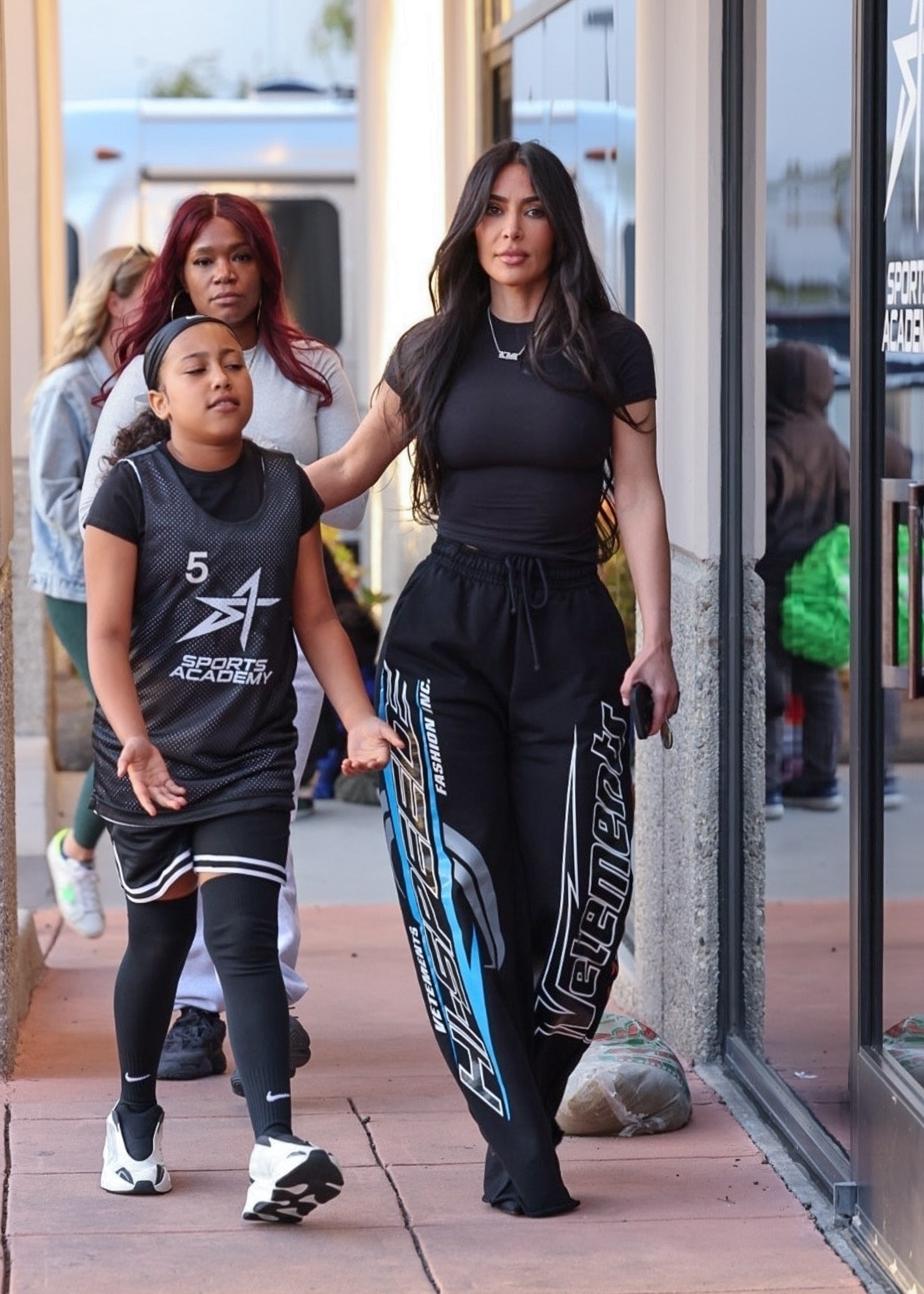 Acess_Kardashian_007.jpg
