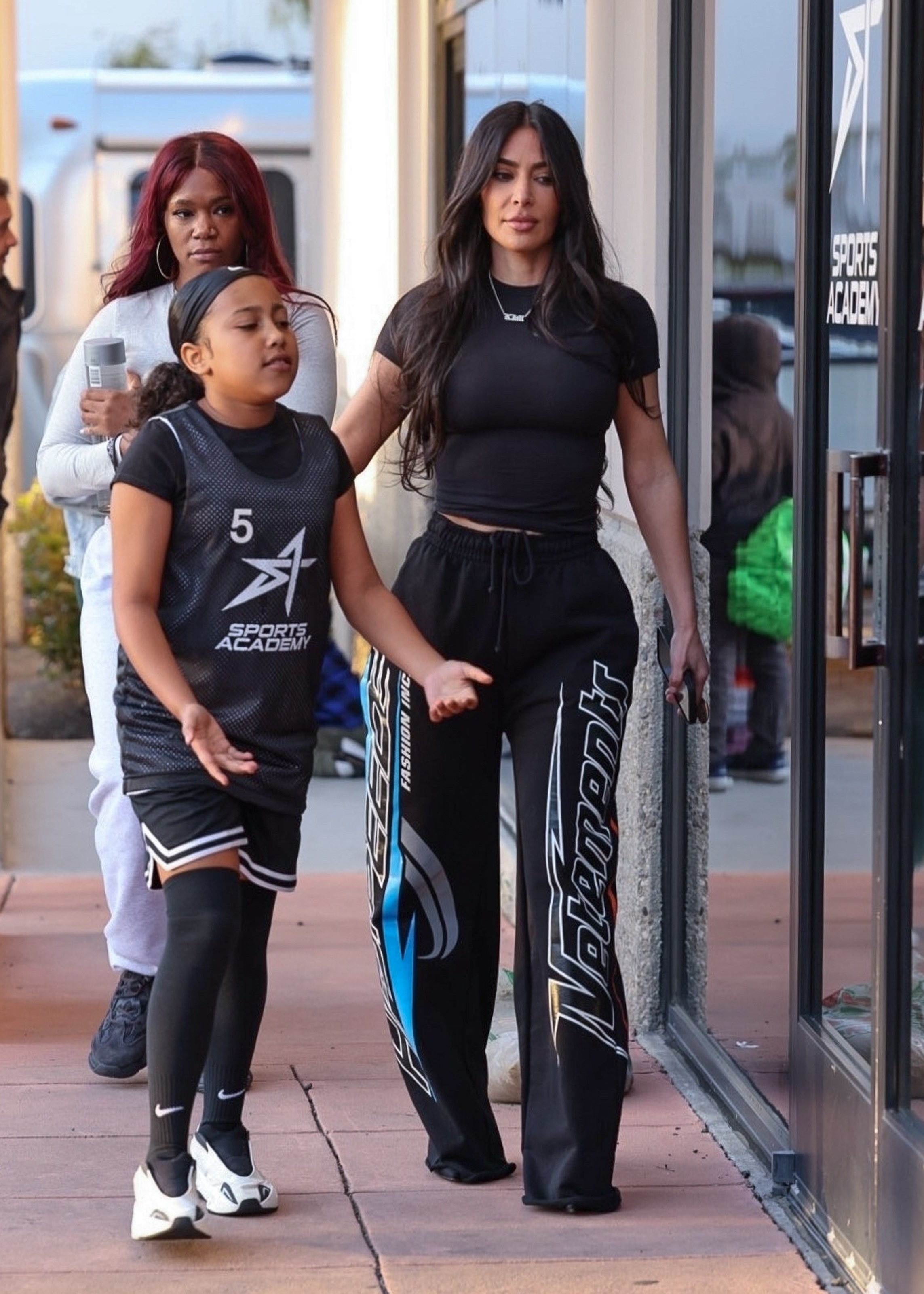 Acess_Kardashian_008.jpg