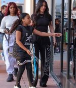 Acess_Kardashian_009.jpg