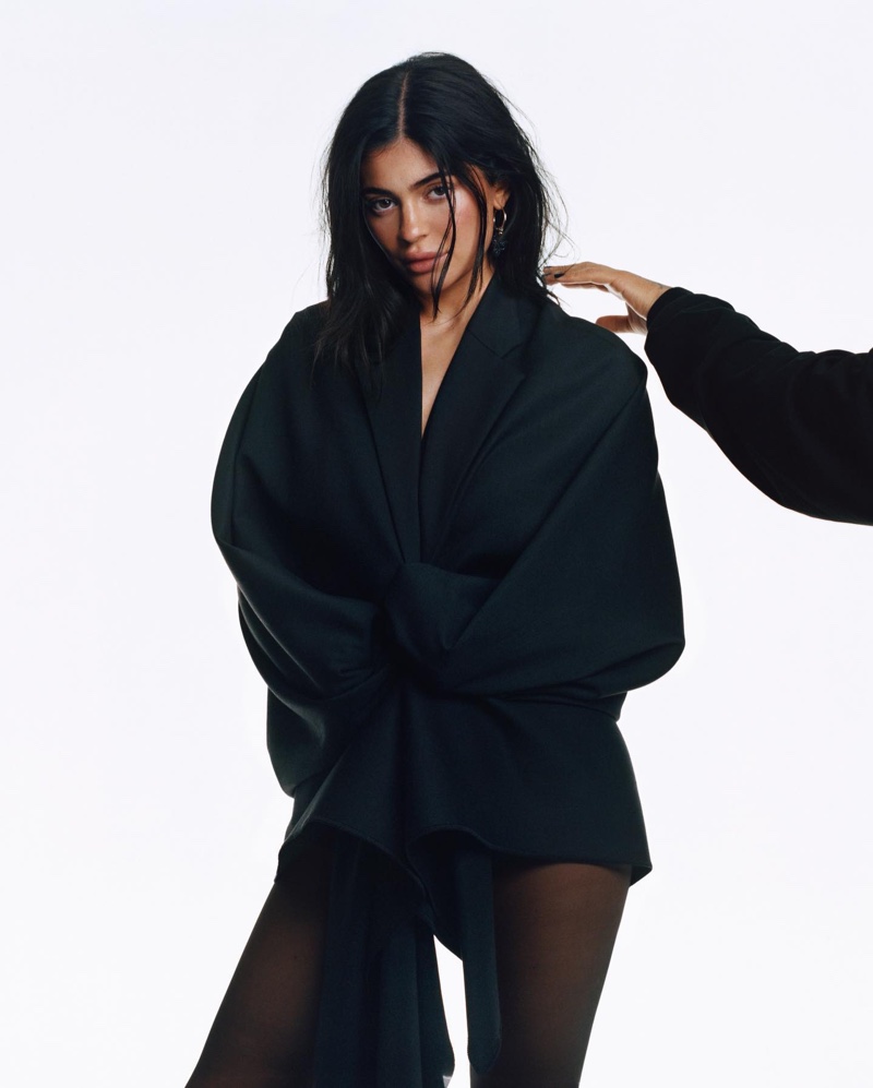 Access_Kardashian_28429.jpg