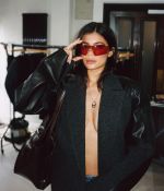 Access_Kardashian_28329.jpg