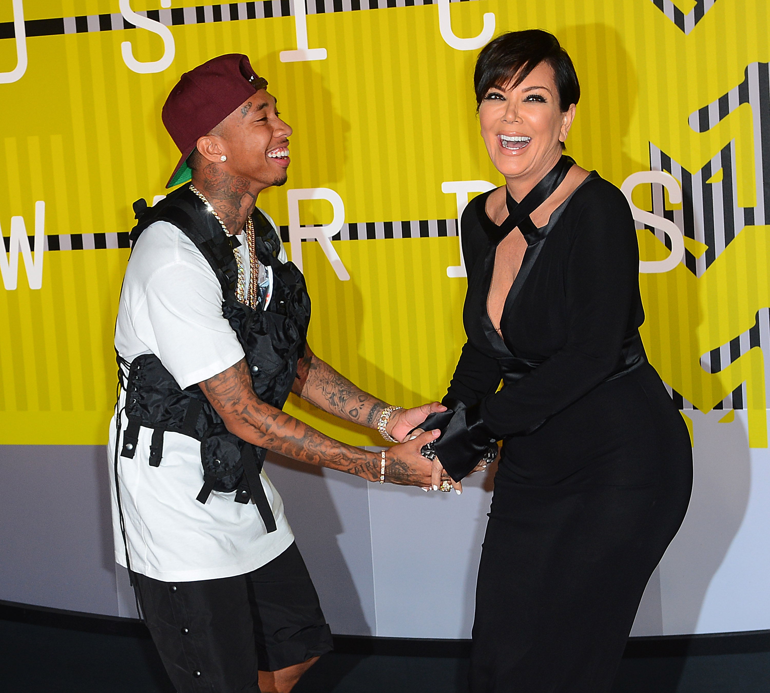 Access_Kardashian_001.jpg