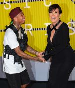 Access_Kardashian_001.jpg