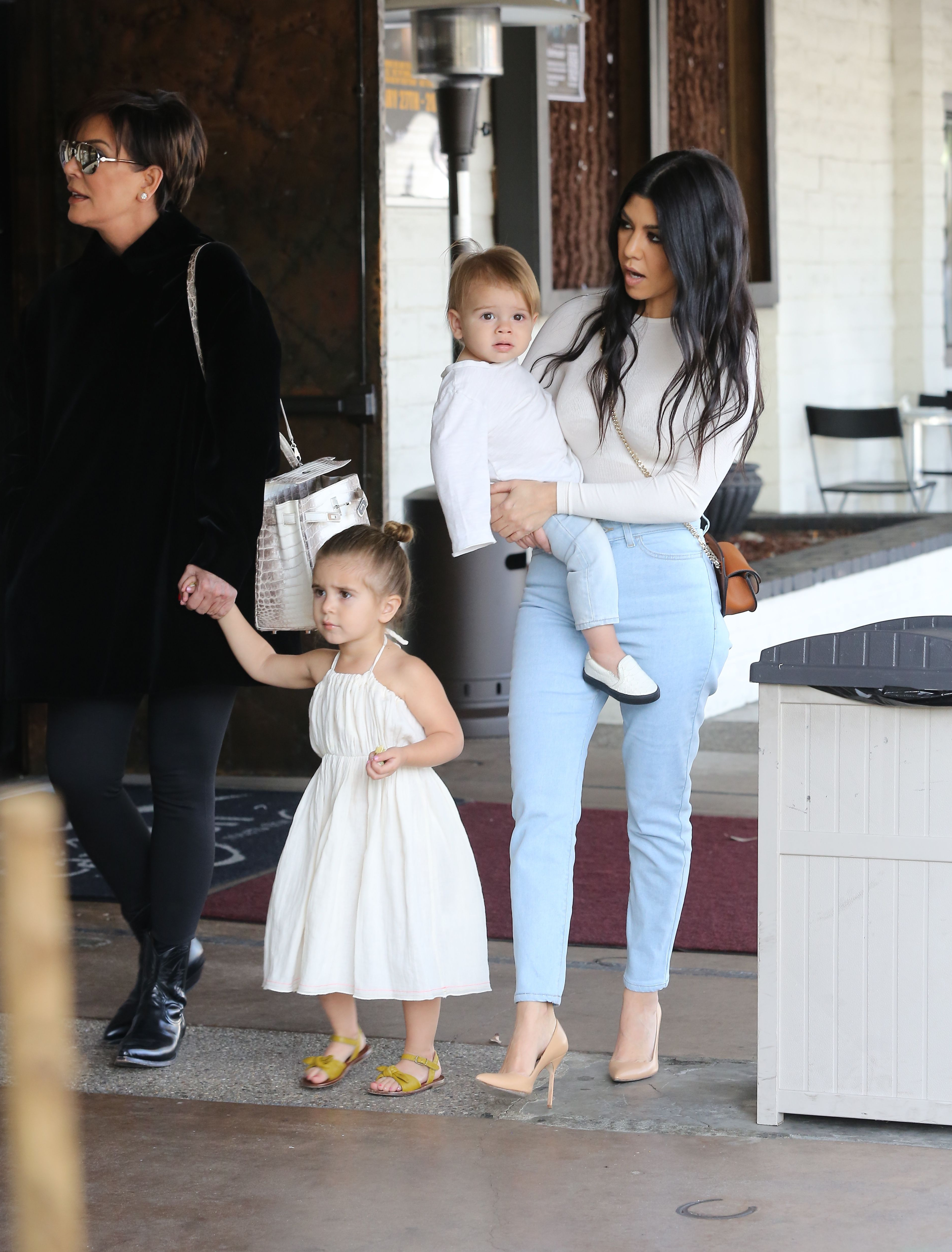 Access_Kardashian_002.jpg
