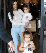 Access_Kardashian_001.jpg