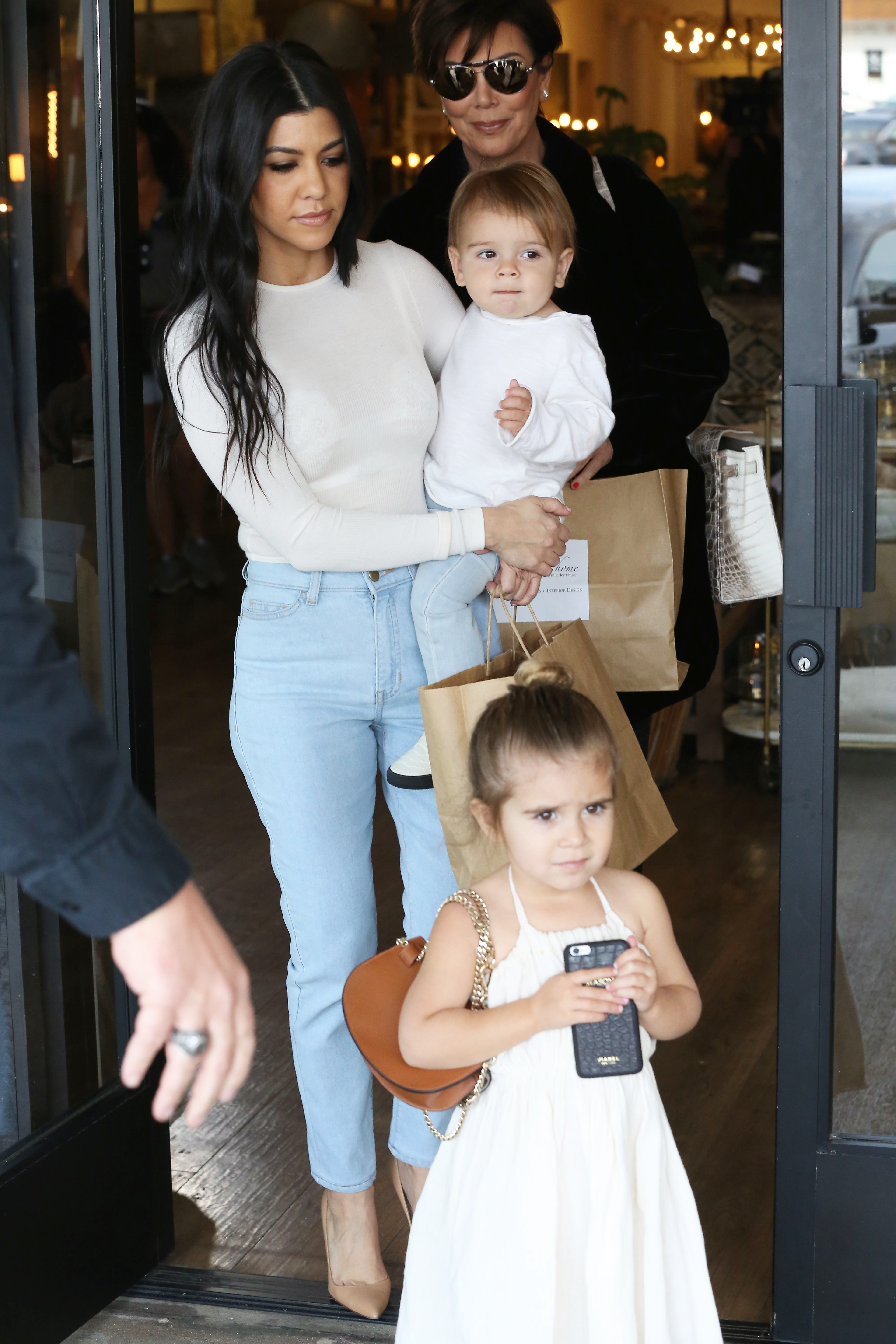 Access_Kardashian_002.jpg