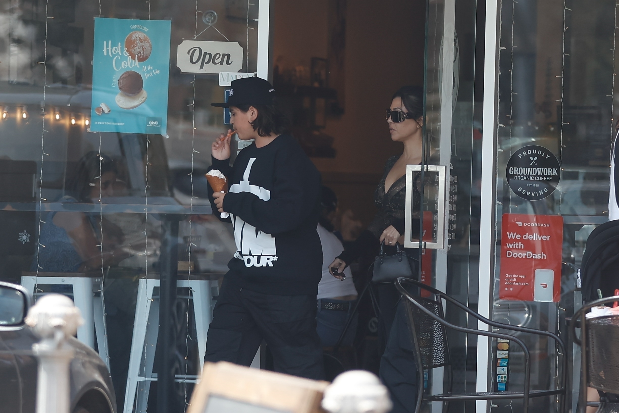 Access_Kardashian_003.jpg