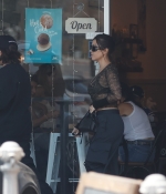 Access_Kardashian_001.jpg