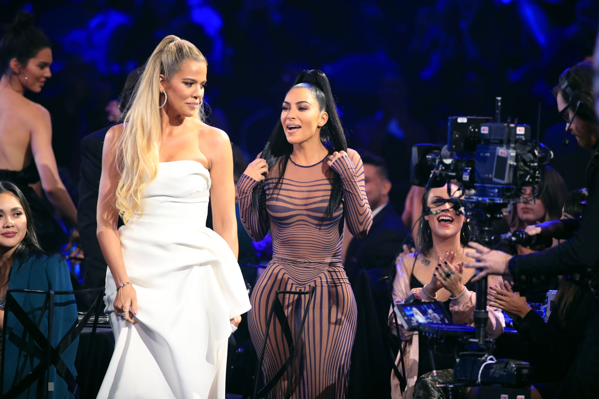 Access_Kardashian_13.png