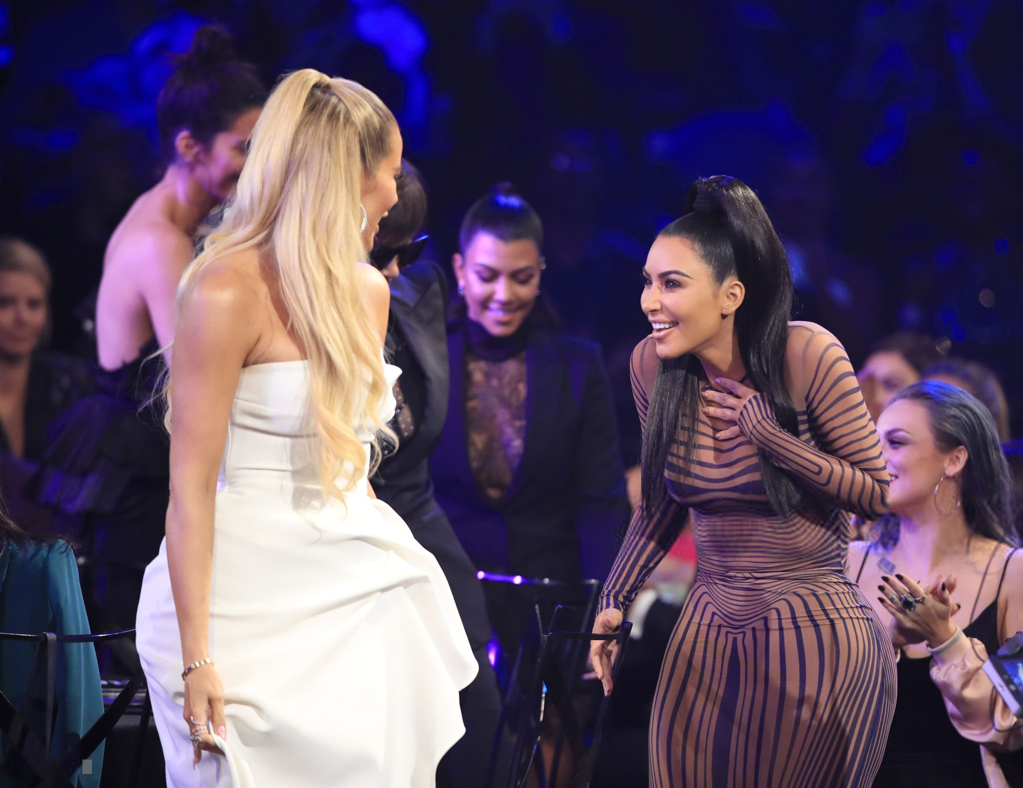 Access_Kardashian_12.png