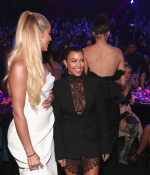 Access_Kardashian_19.png