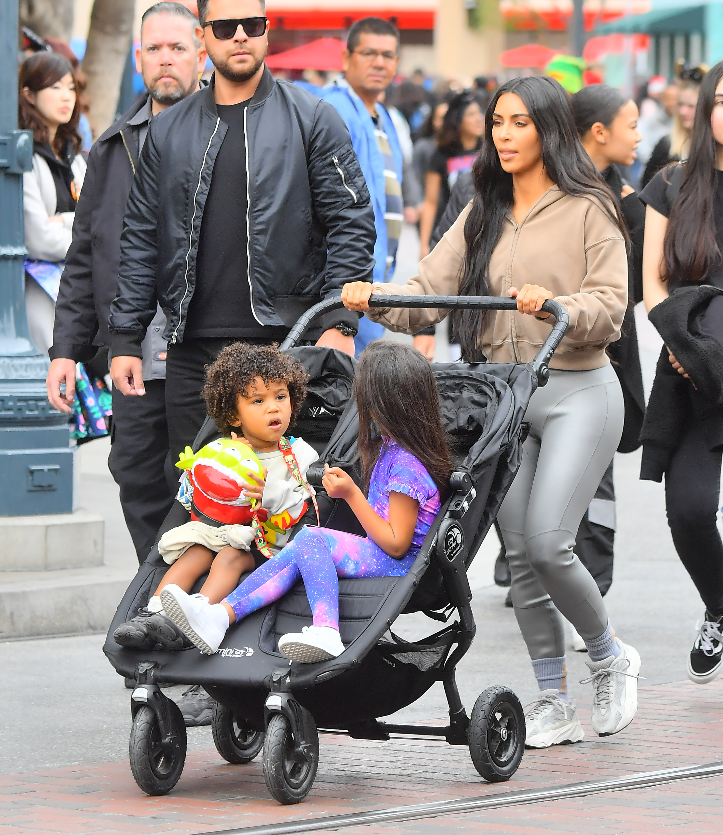 Access_Kardashian_005.jpg