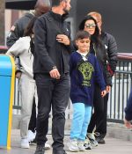 Access_Kardashian_001.jpg