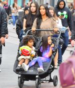 Access_Kardashian_005.jpg