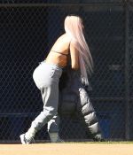 Access_Kardashian_001.jpg