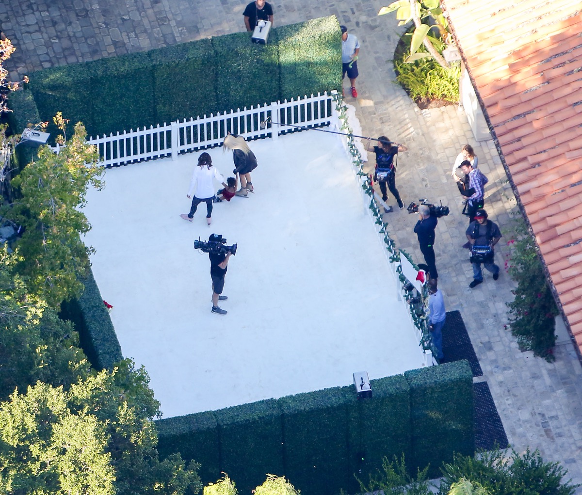Access_Kardashian_001.jpg