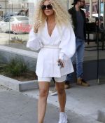 Access_Kardashian_007.jpg
