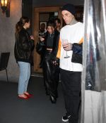 Access_Kardashian_001.jpg