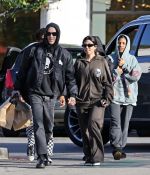 Access_Kardashian_005.jpg