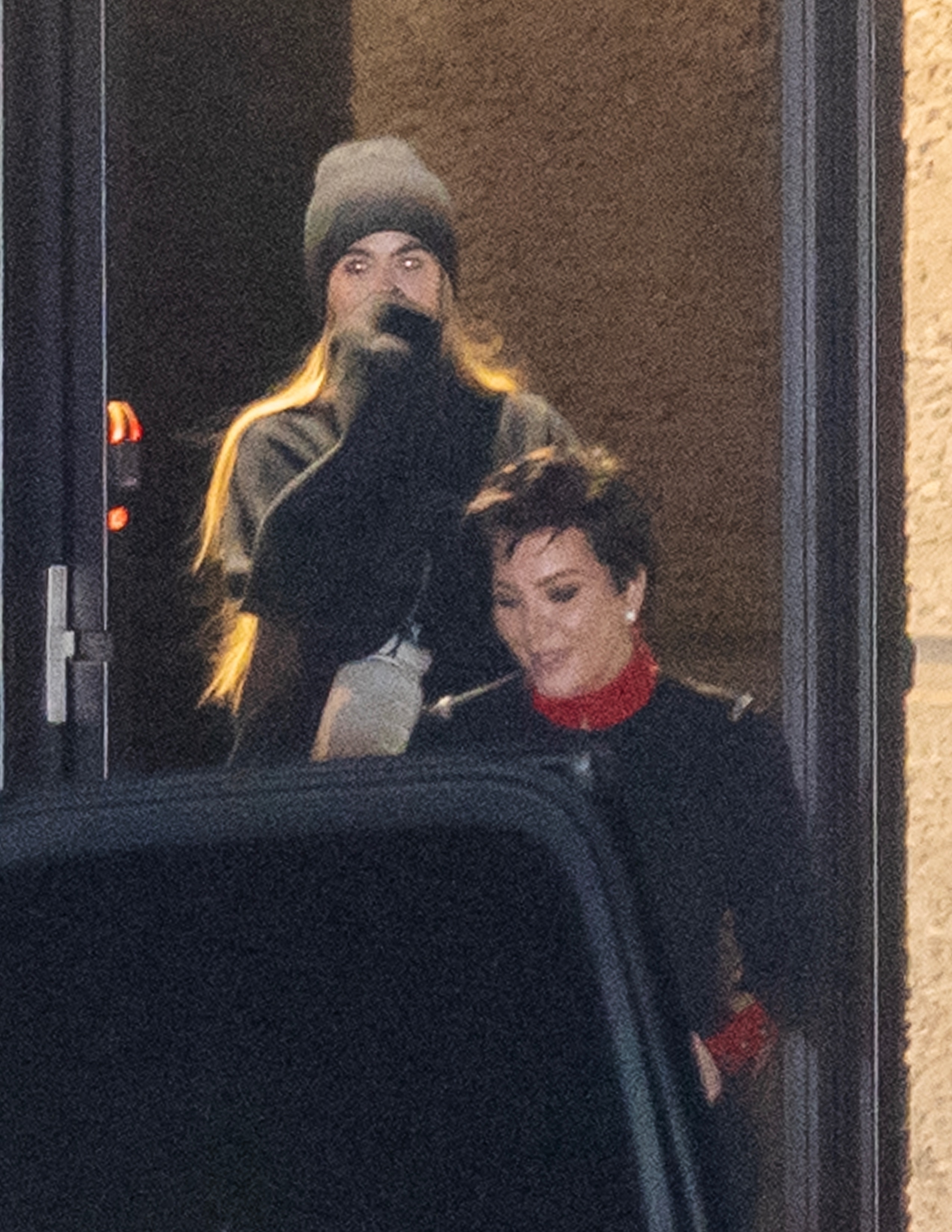 Access_Kardashian_001.jpg