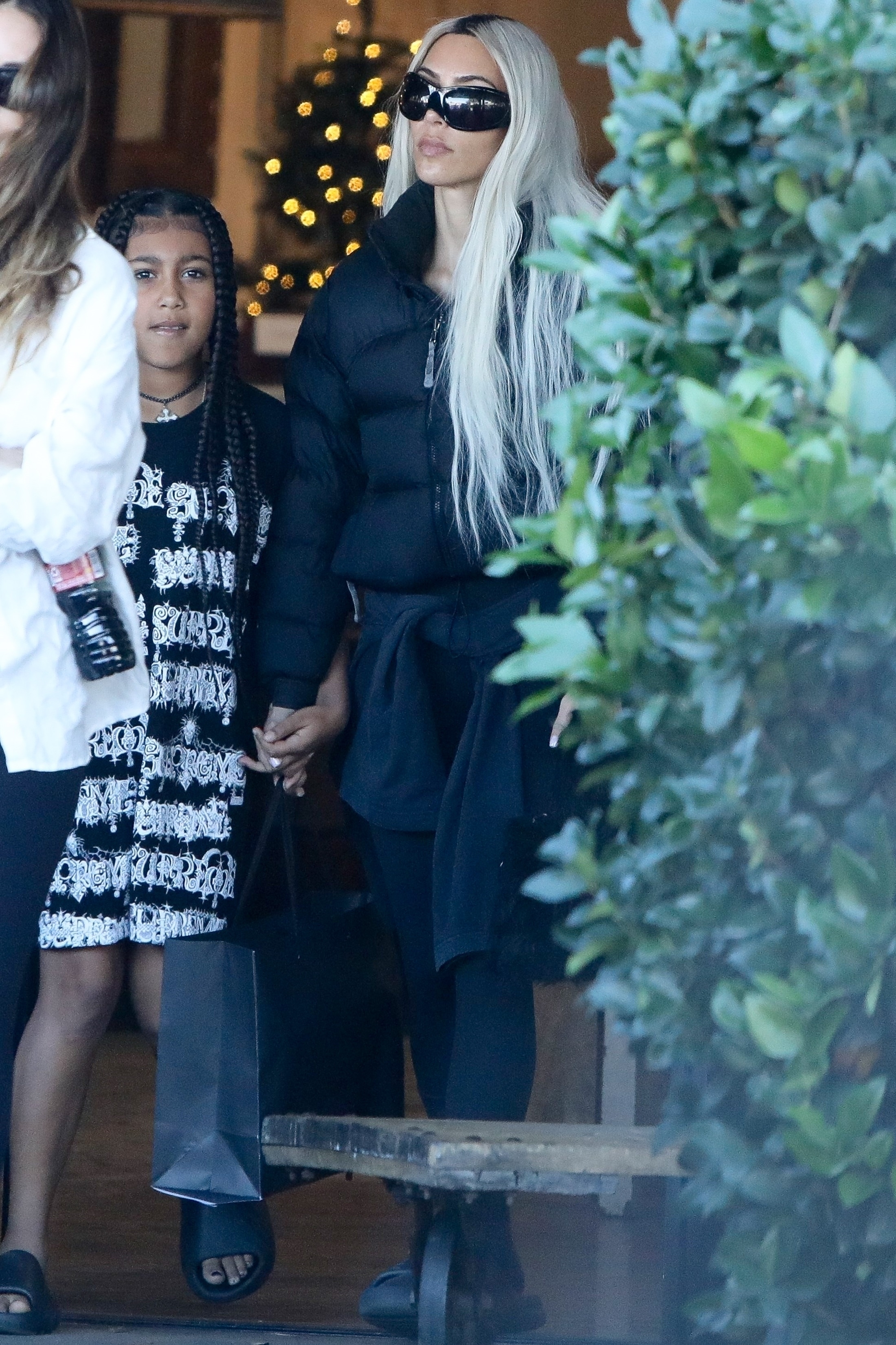 Access_Kardashian_002.jpg