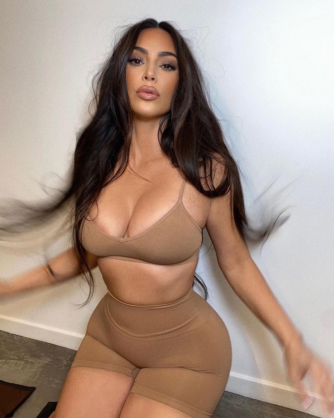 Access_Kardashian_0020~0.jpg
