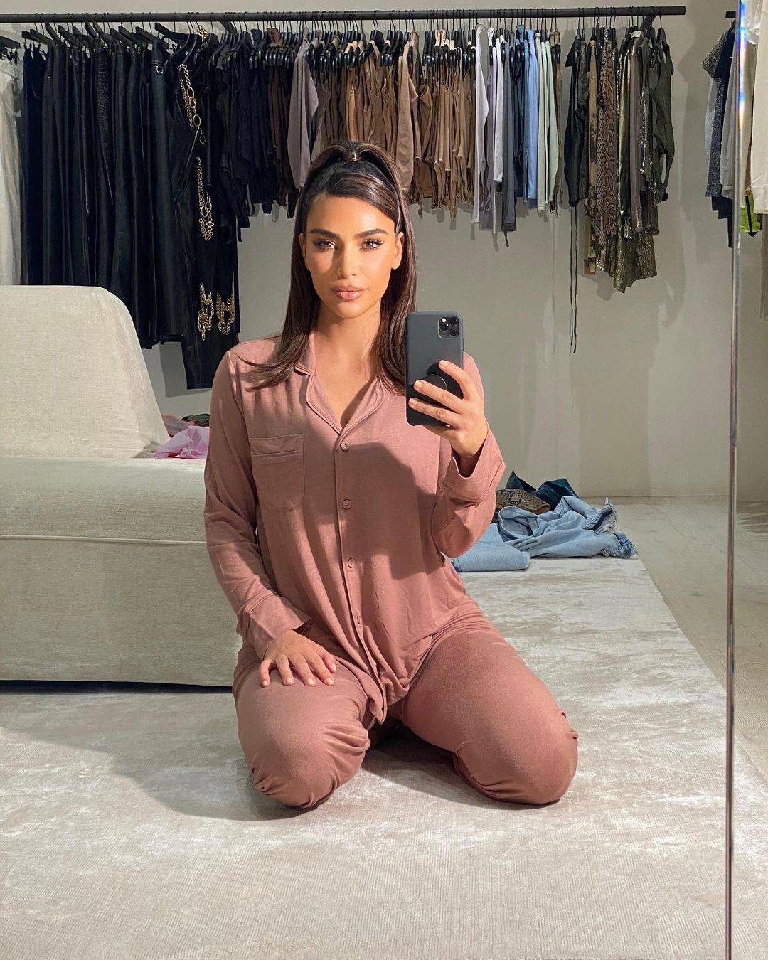 Access_Kardashian_001.jpg
