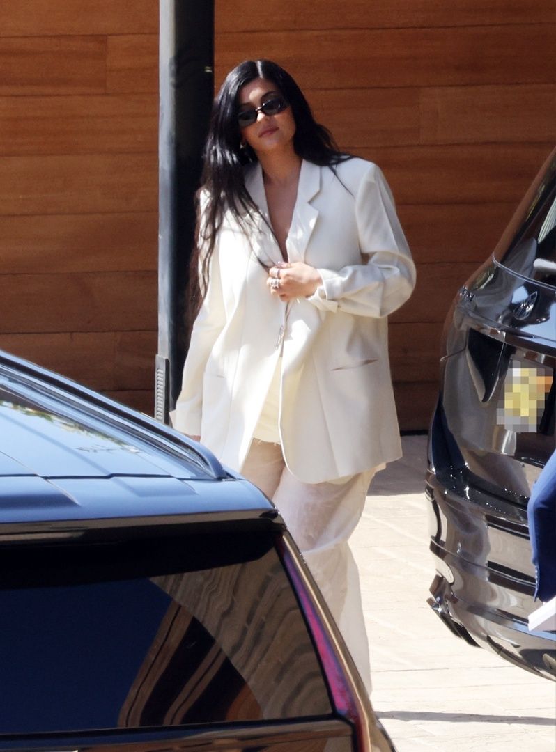 Access_Kardashian003.jpg