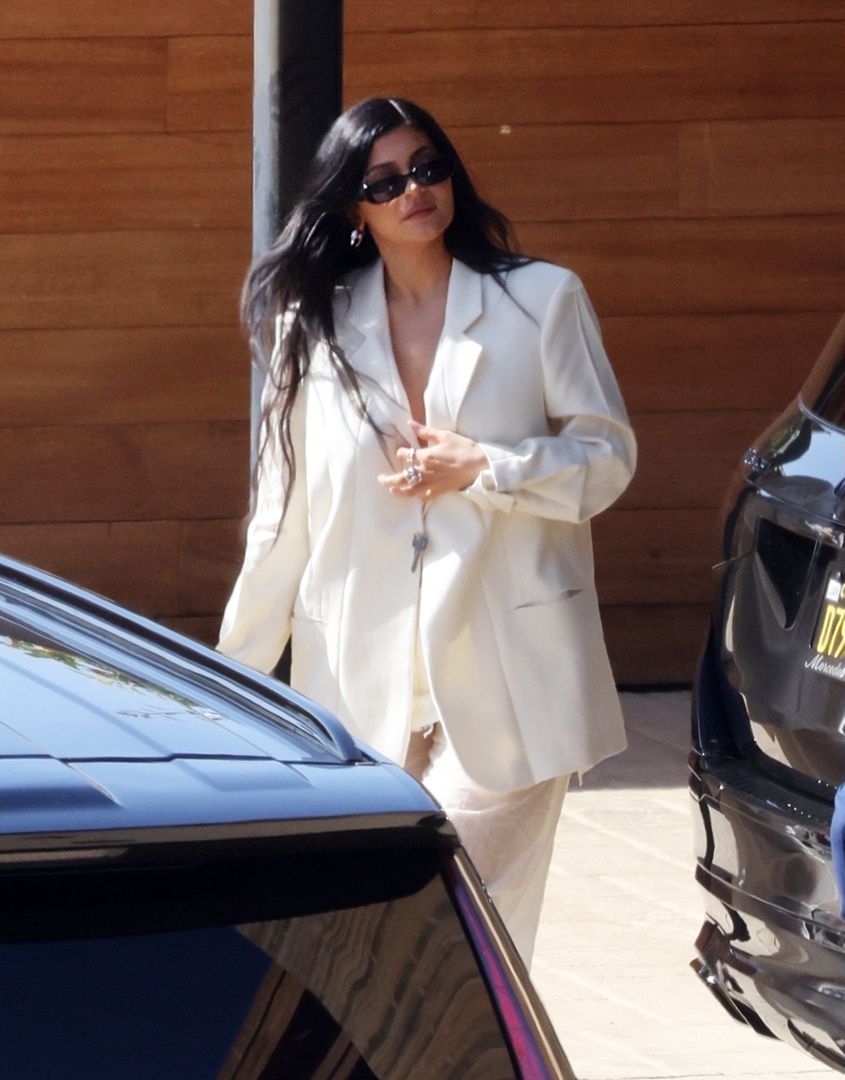 Access_Kardashian006.jpg