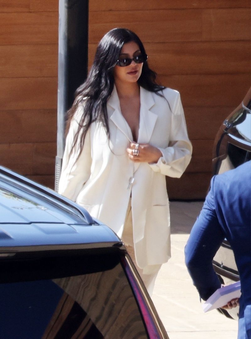 Access_Kardashian007.jpg