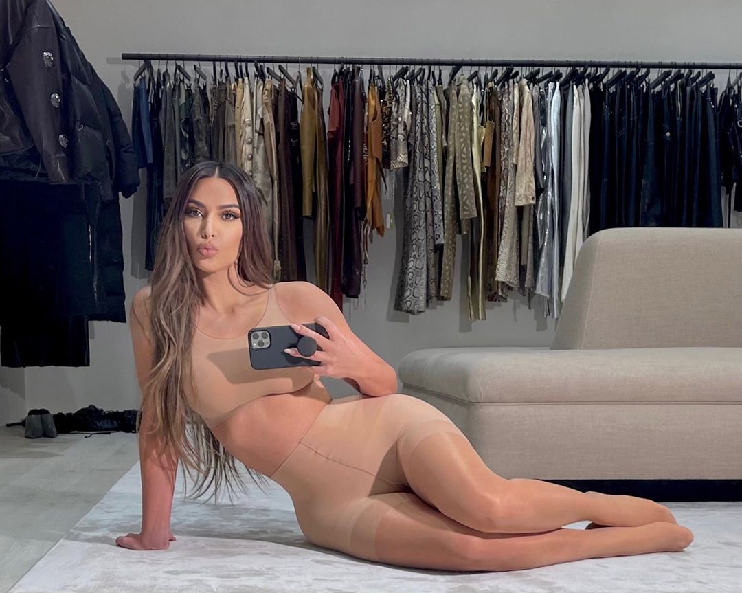 Access_Kardashian_001.jpg