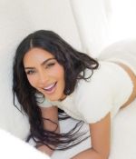 Access_Kardashian_012.jpg