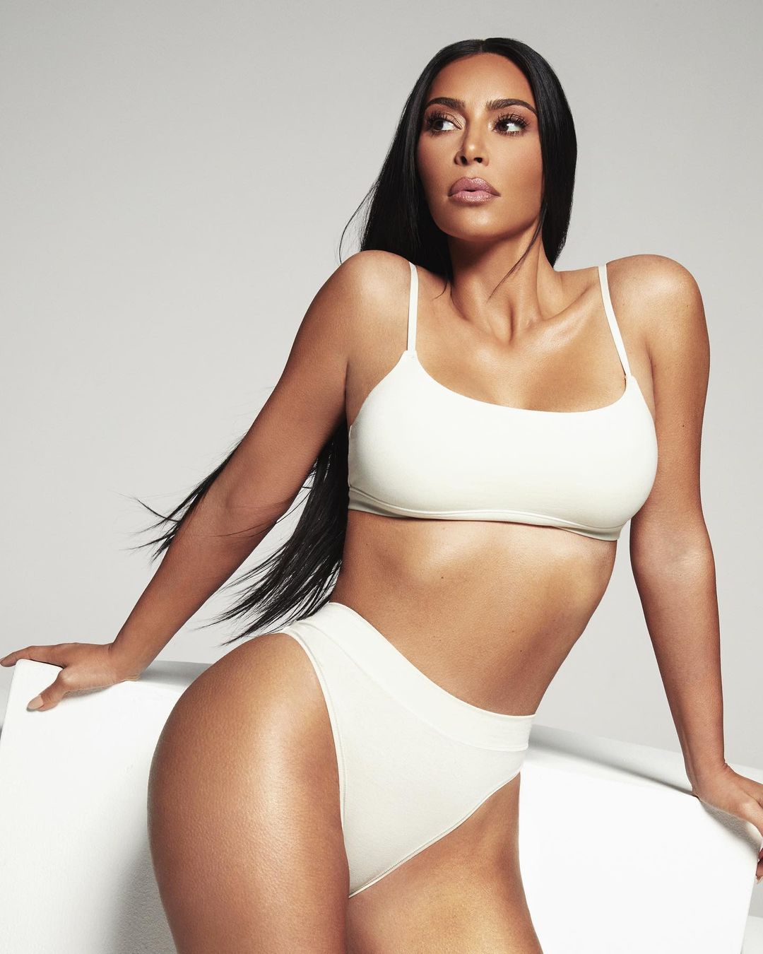 Access_Kardashian_003.jpg
