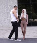 Access_Kardashian_03.jpg