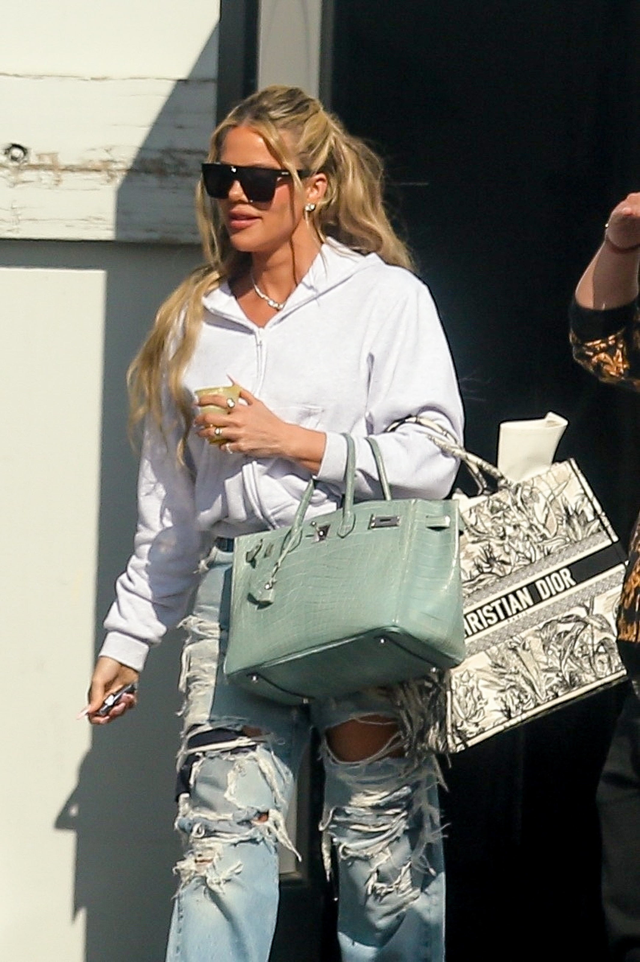 Access_Kardashian_002.jpg