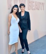 Access_Kardashian_001.jpg