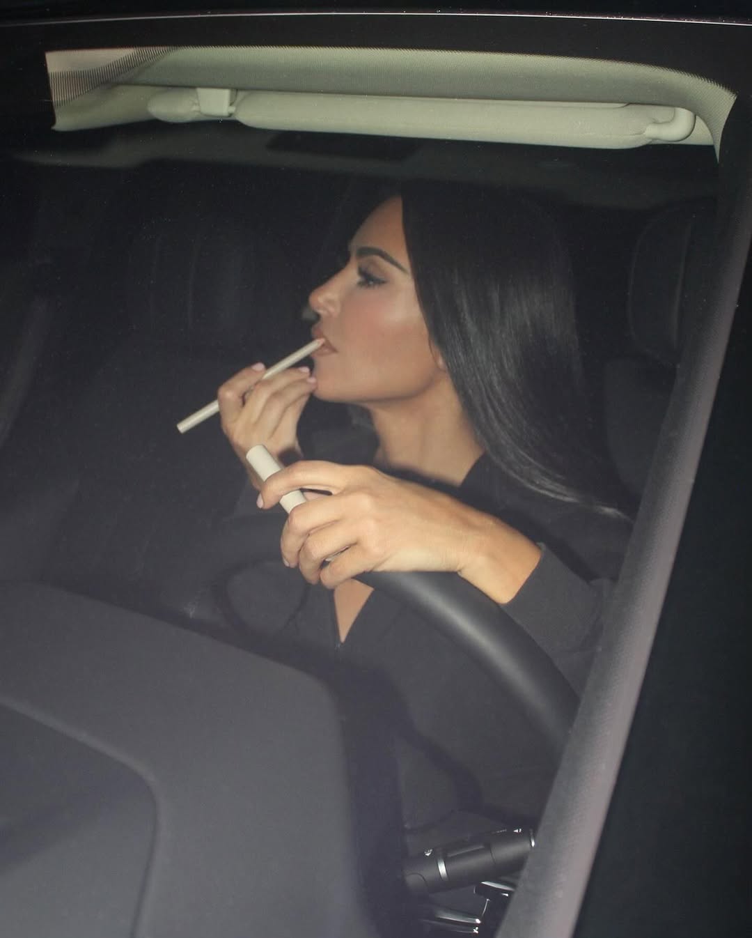 Access_Kardashian_1~0.jpg