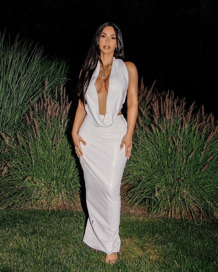 Access_Kardashian_2~2.jpg