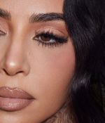 Access_Kardashian_19~0.jpg