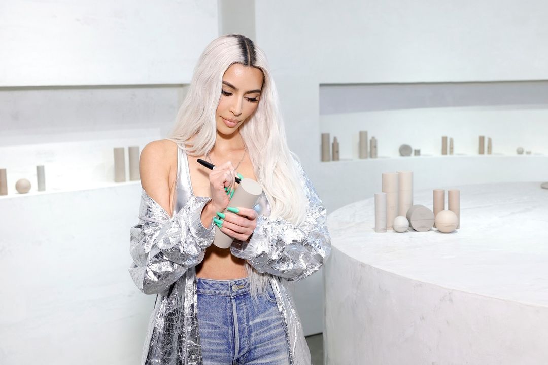 Access_Kardashian_002.jpg