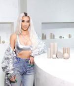 Access_Kardashian_001.jpg
