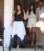 Access_Kardashian_001.jpg
