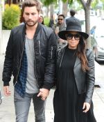 Access_Kardashian_002.jpeg