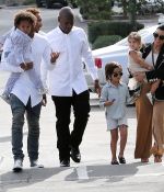 Access_Kardashian_002.jpeg
