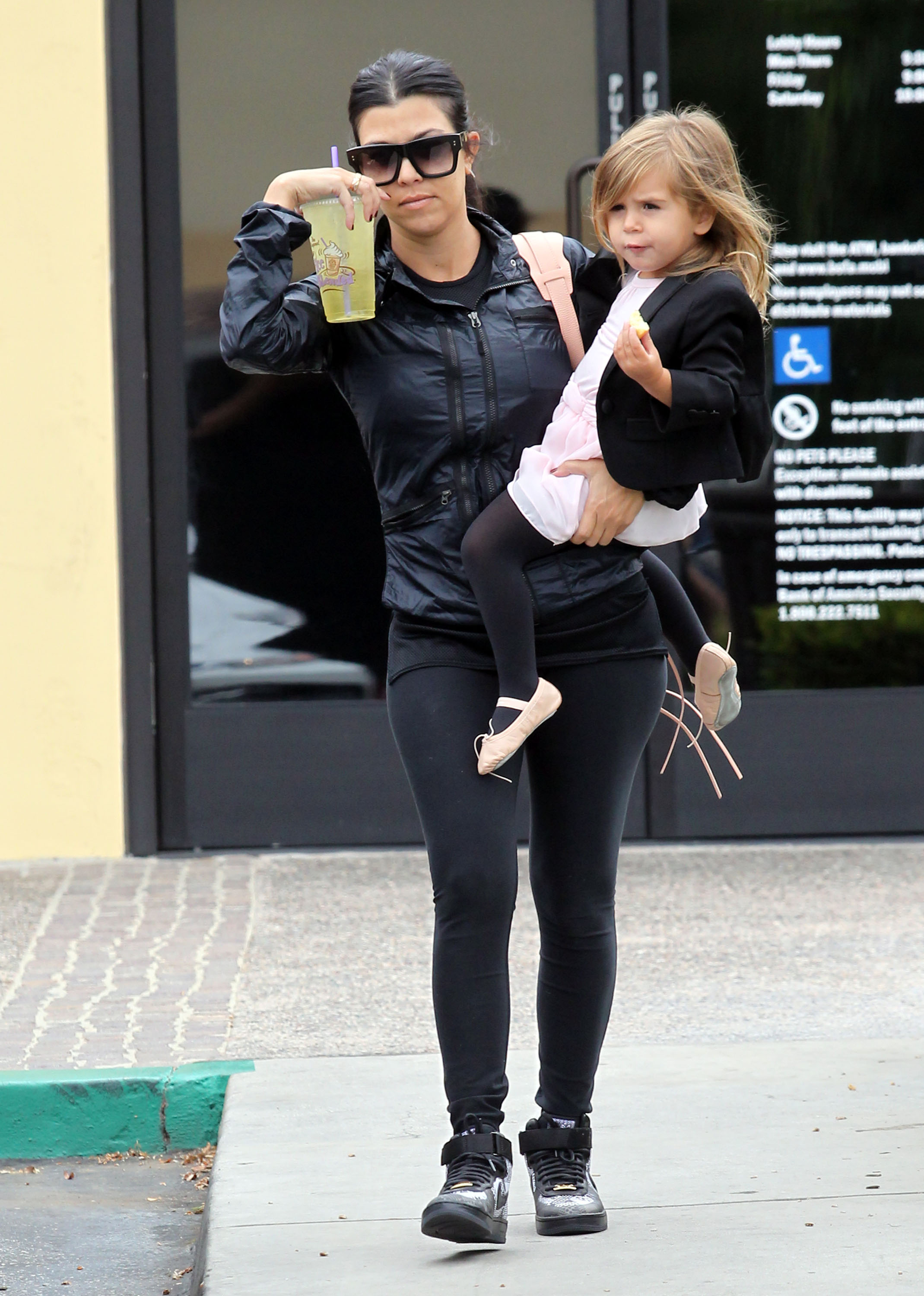 Access_Kardashian_007.jpg