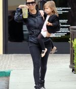 Access_Kardashian_004.jpg