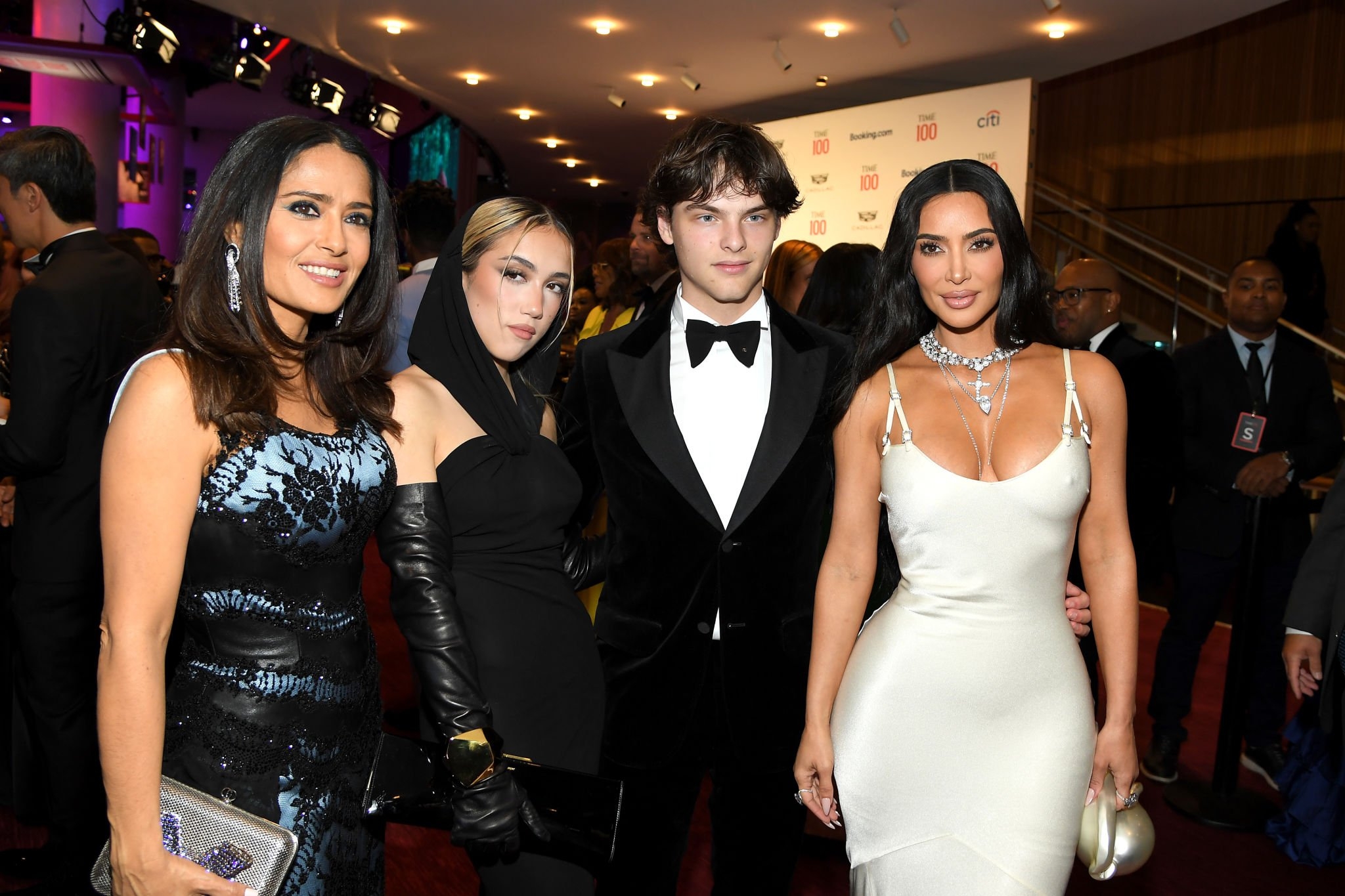 Access_Kardashian_004.jpg